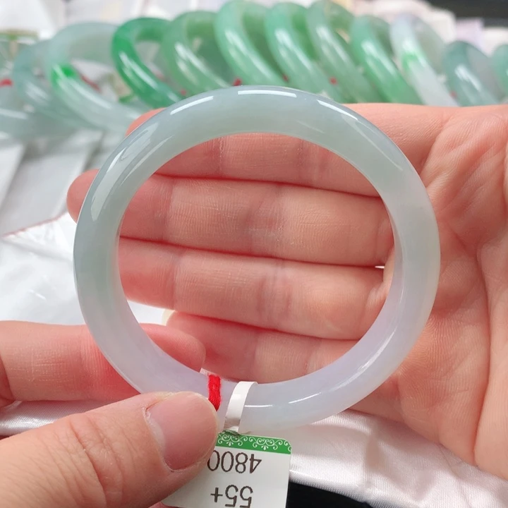 翡翠手镯未镶嵌缅甸A货翡翠手镯