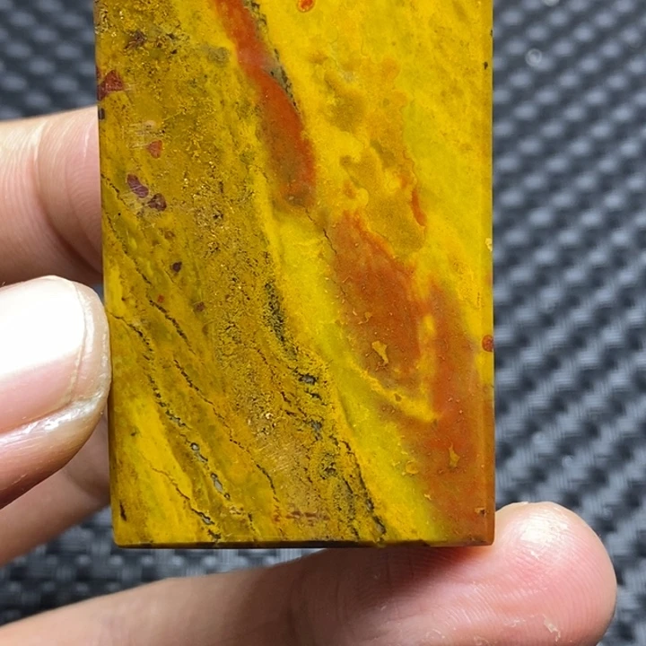 玛瑙/玉髓颈饰未镶嵌三**圣