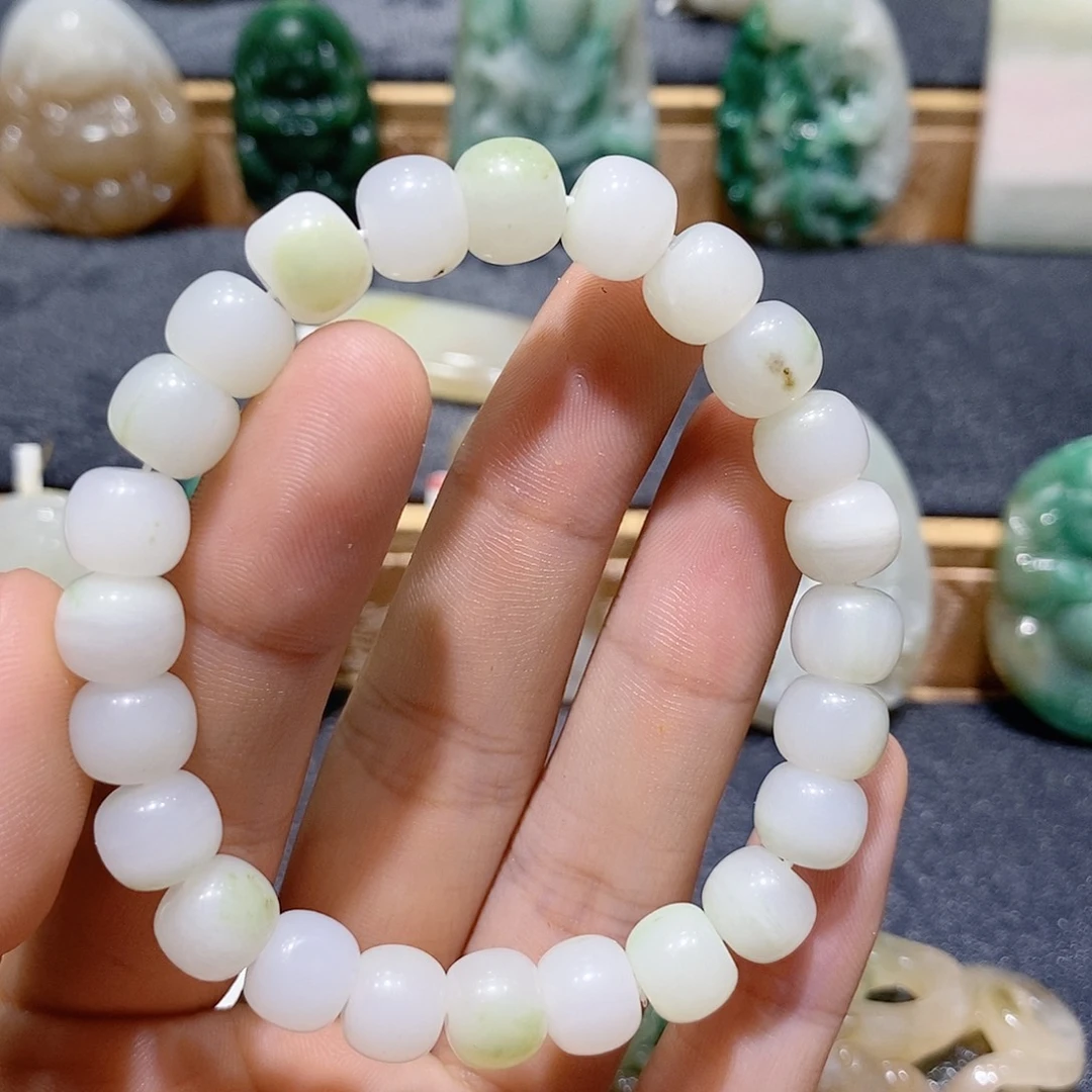 独山玉未镶嵌吊坠