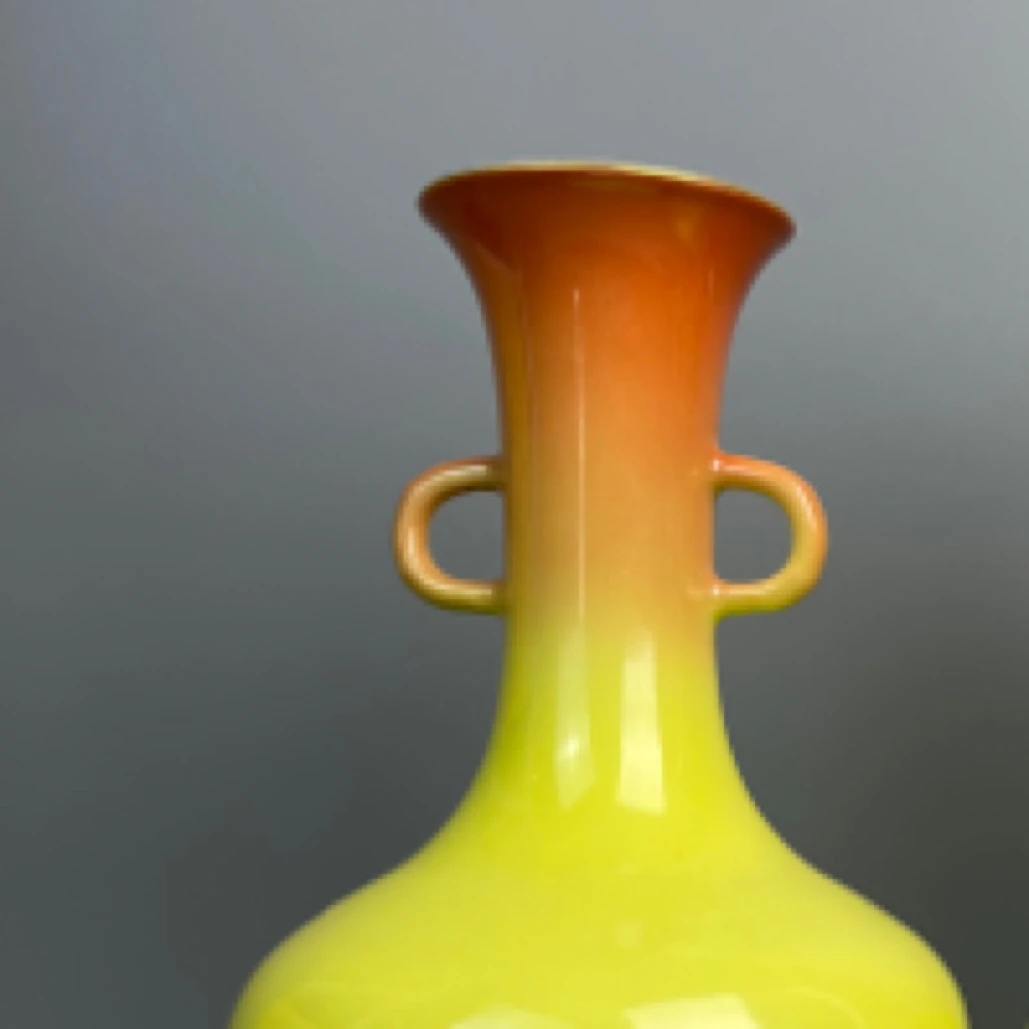 A清雍正桃花洞釉双耳长颈瓶一对