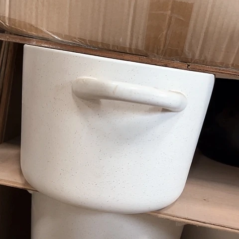 微瑕，明火，口径25高度17无盖变形