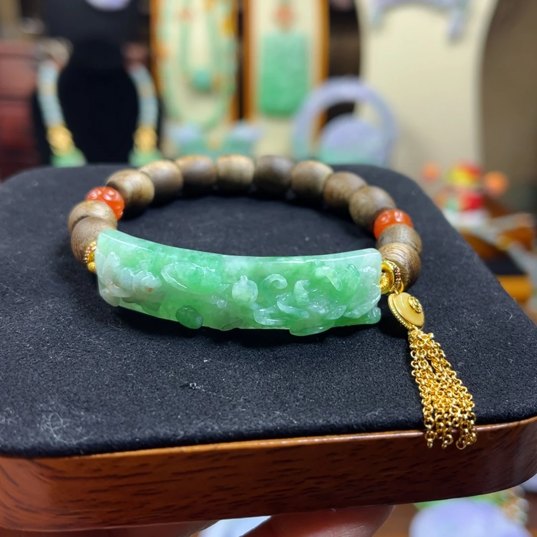 翡翠未镶嵌颈饰天然翡翠