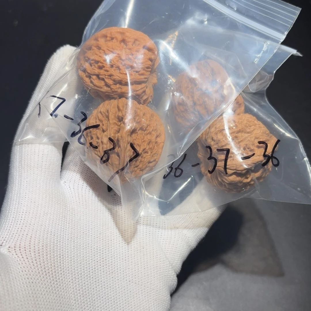 文玩核桃把件45号两对