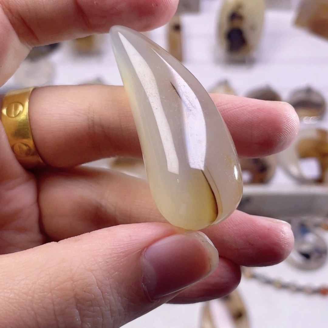 玛瑙/玉髓未镶嵌珠宝奇石