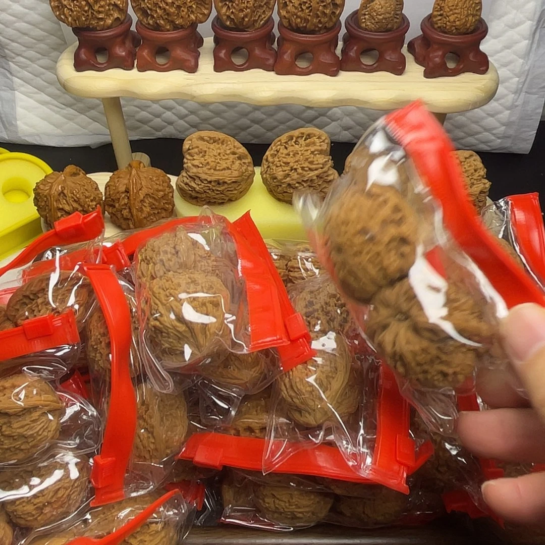 文玩核桃把件南疆小对儿手把件