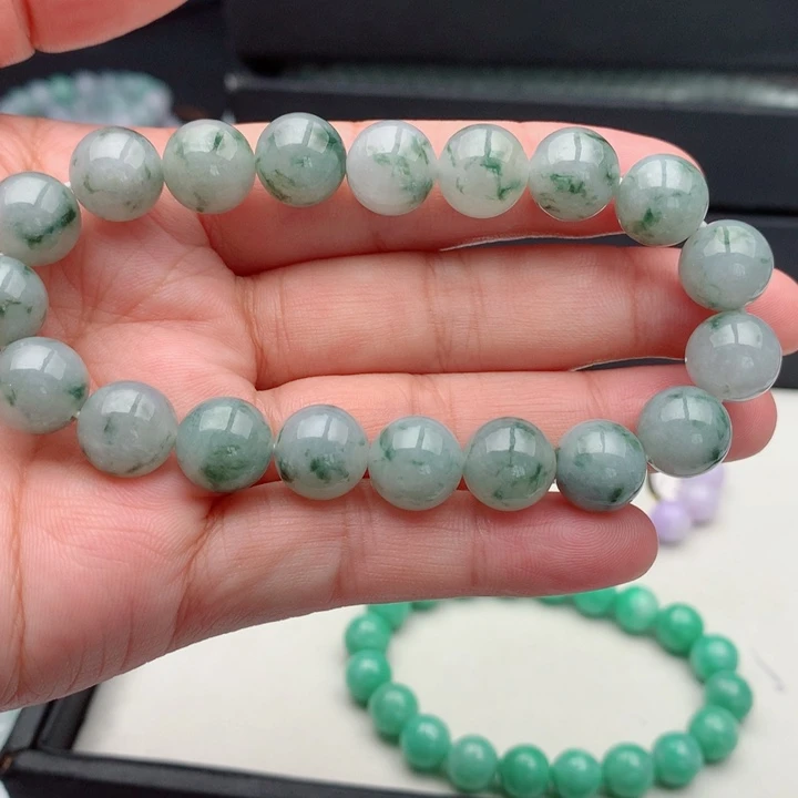 翡翠未镶嵌手链多样性