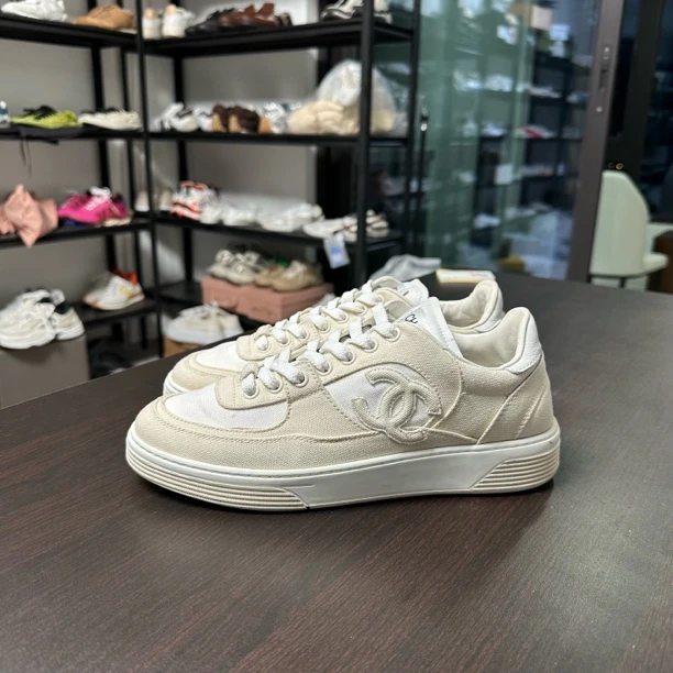 99新 Chanel/香奈儿 chanel香奈儿双c板鞋米色
