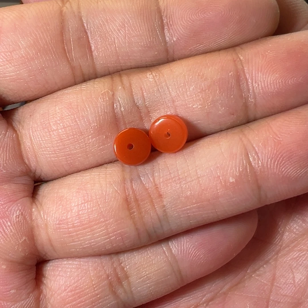 寒***梅未镶嵌南红玛瑙珠宝奇石直切隔片7+mm