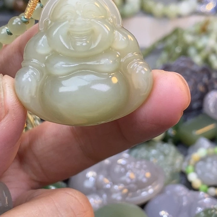 星***星和田玉未镶嵌颈饰