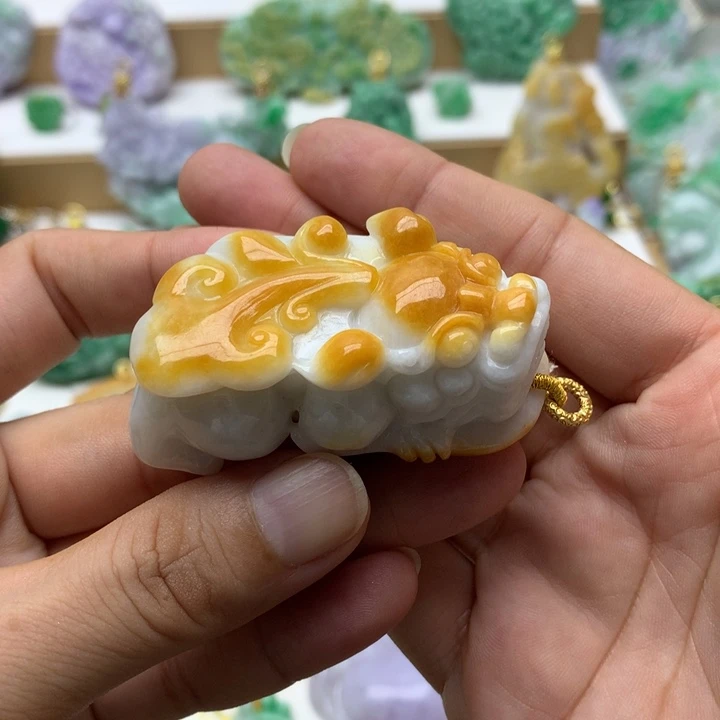 颈饰未镶嵌翡翠翡翠