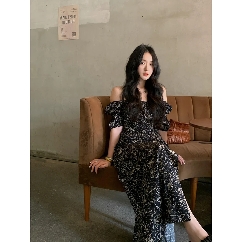 任小艺法式设计感方领连衣裙女夏季收腰气质别致碎花裙一字肩长裙