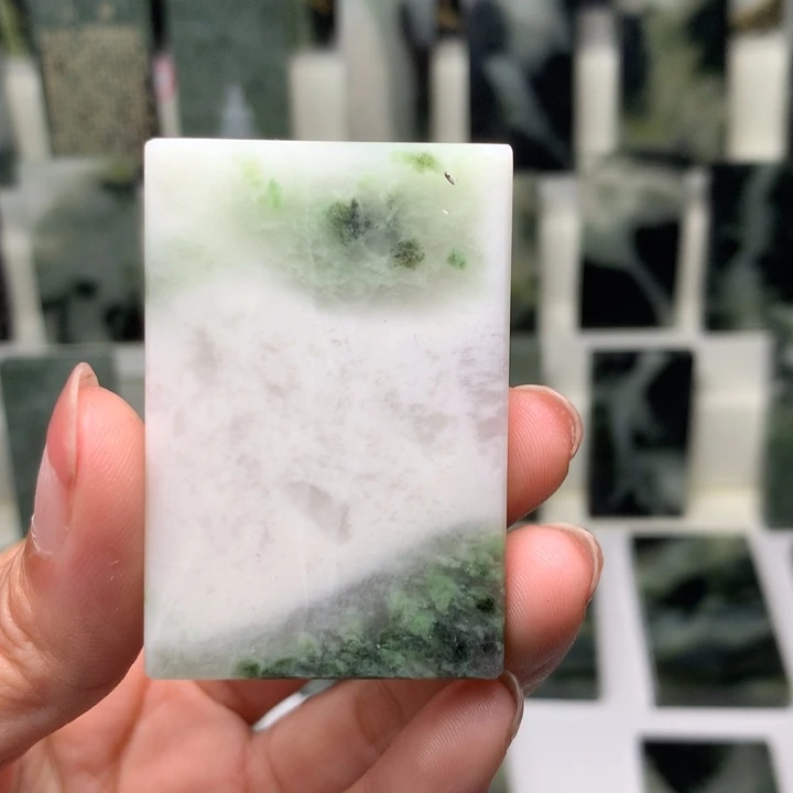 独山玉颈饰未镶嵌?****?