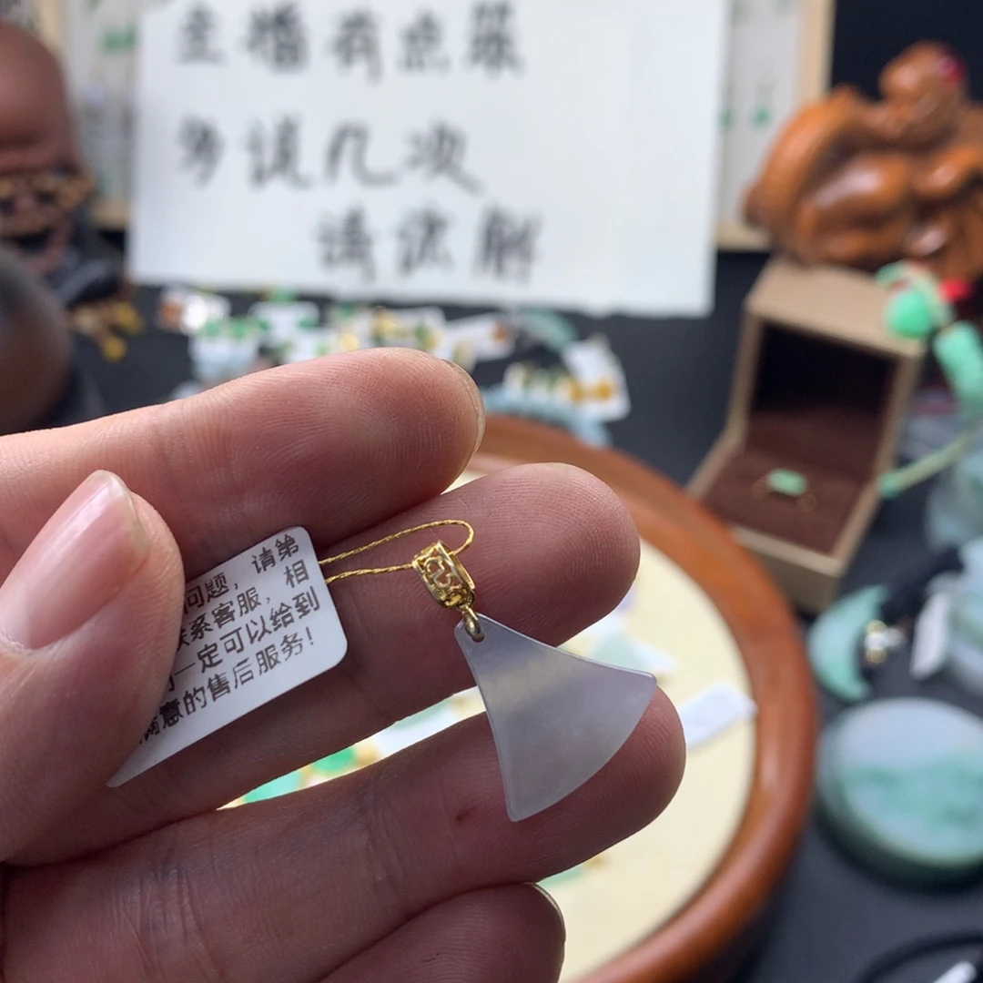 颈饰银S925镶嵌翡翠