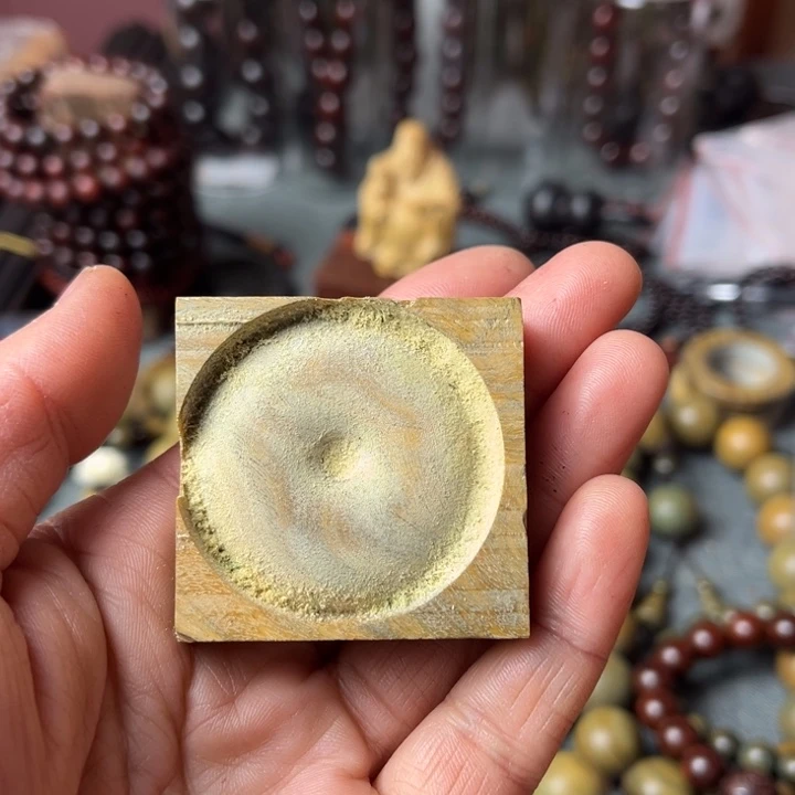 木姗*绿檀平安扣吊坠0000000