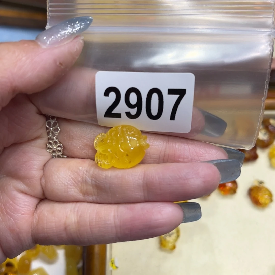 琥珀未镶嵌珠宝奇石