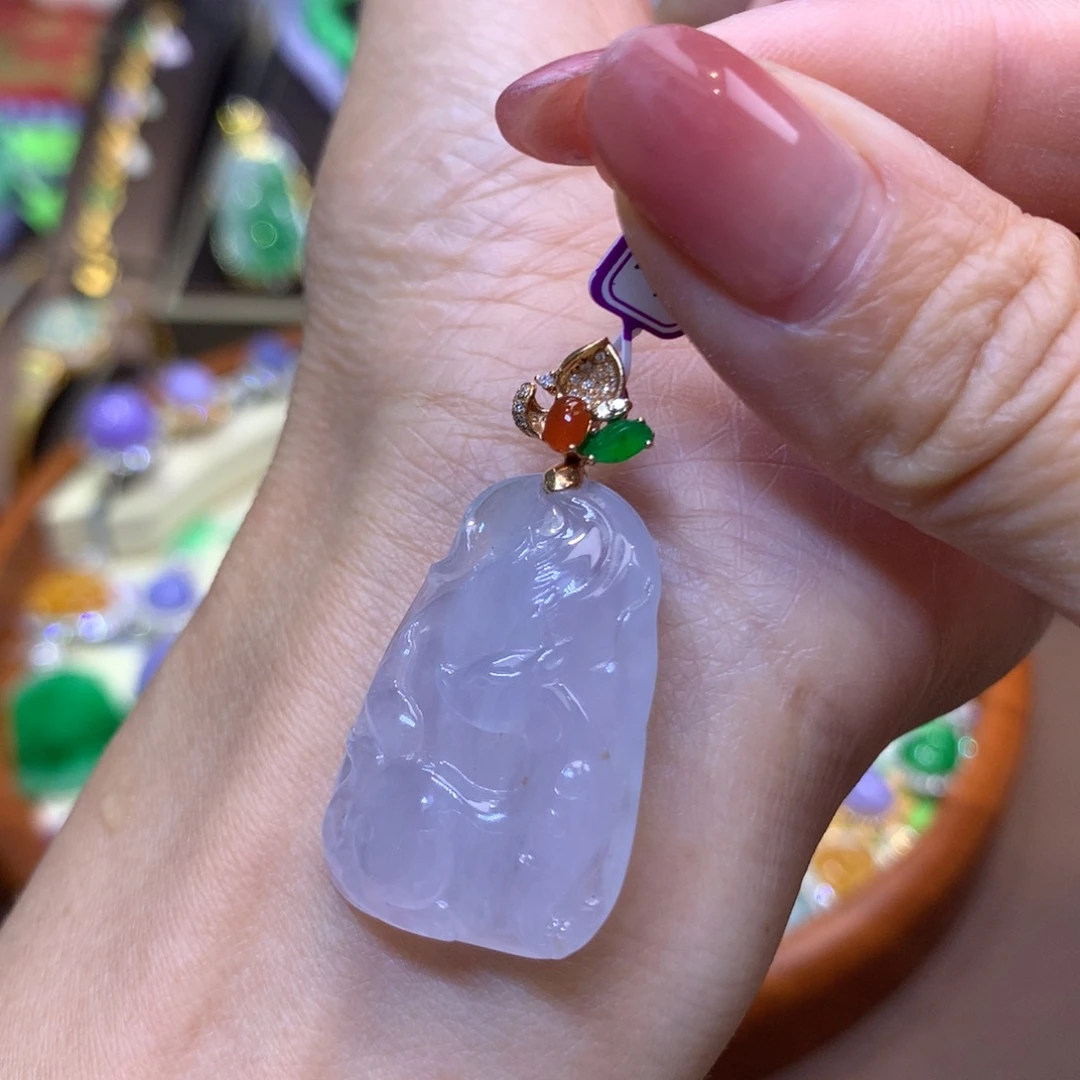 翡翠18K金镶嵌颈饰