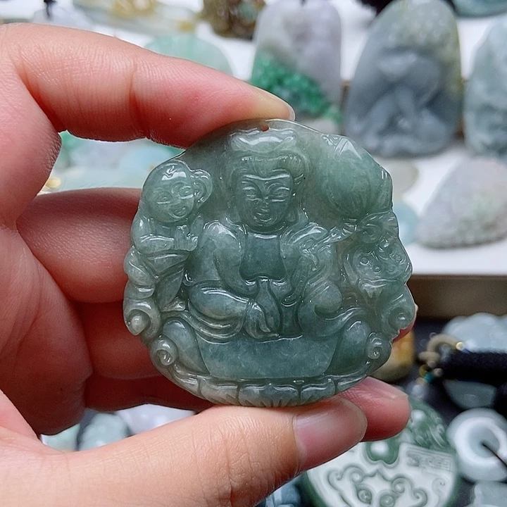 翡翠未镶嵌颈饰翡翠