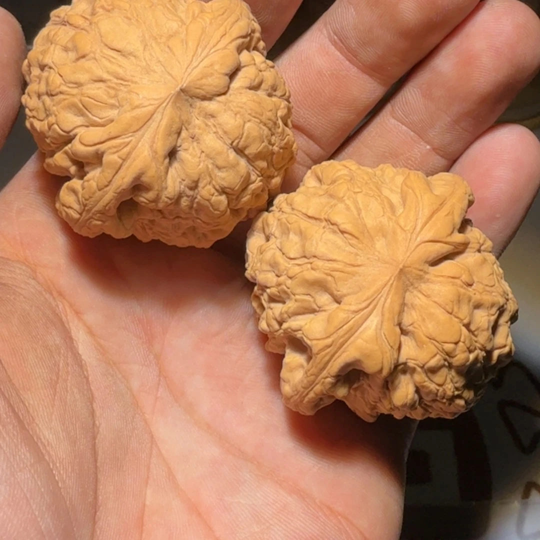 文玩核桃吊坠龙鼎