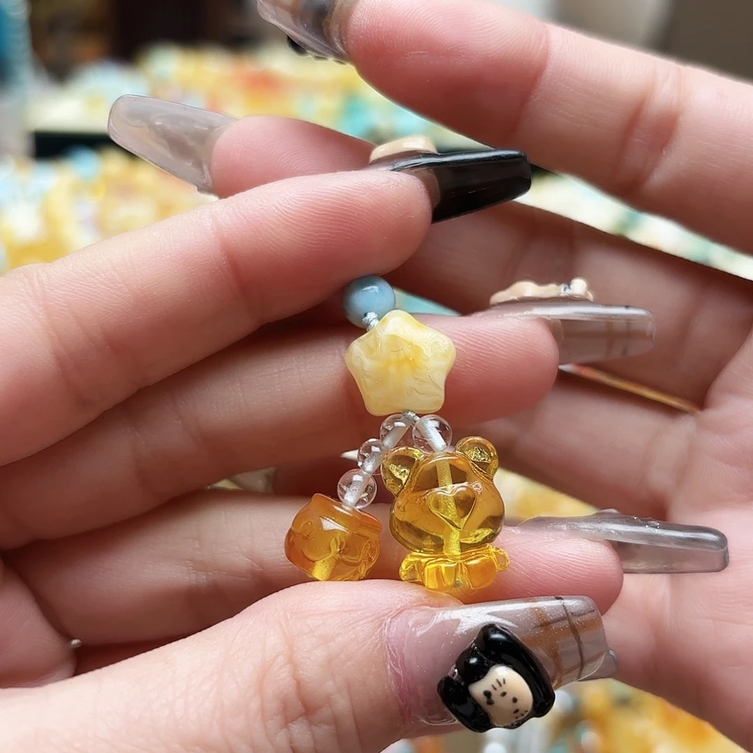 琥珀颈饰未镶嵌琥珀