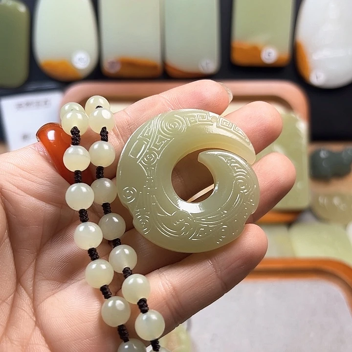 玉昆仑山脉方解玉石