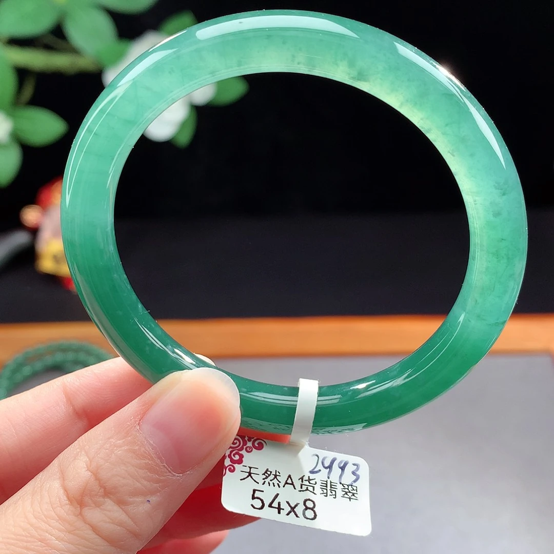 未镶嵌手镯（圆镯）翡翠
