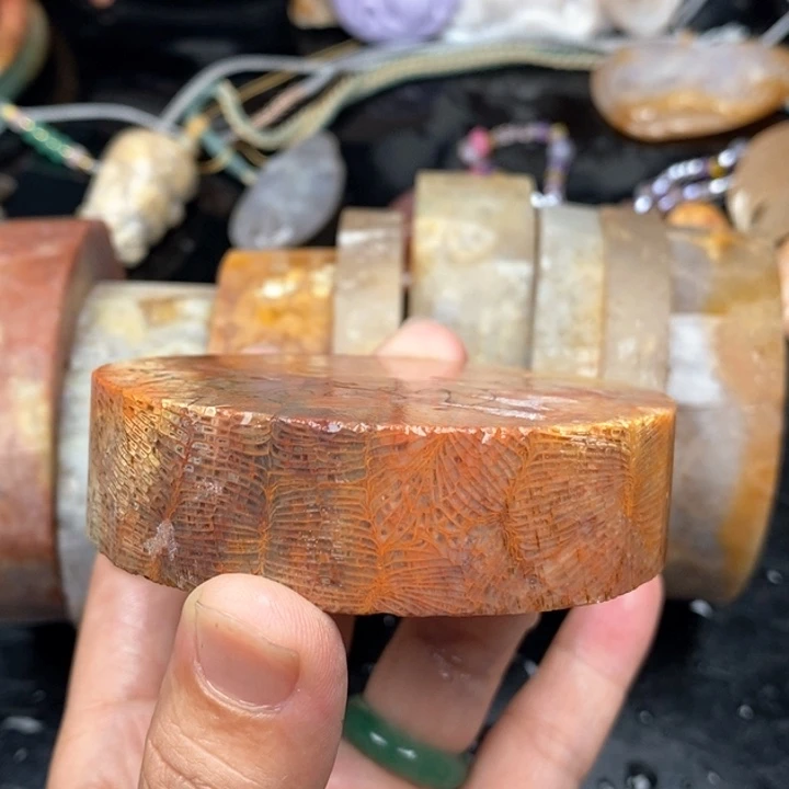 硅化珊瑚（珊瑚玉）手镯未镶嵌尽****间