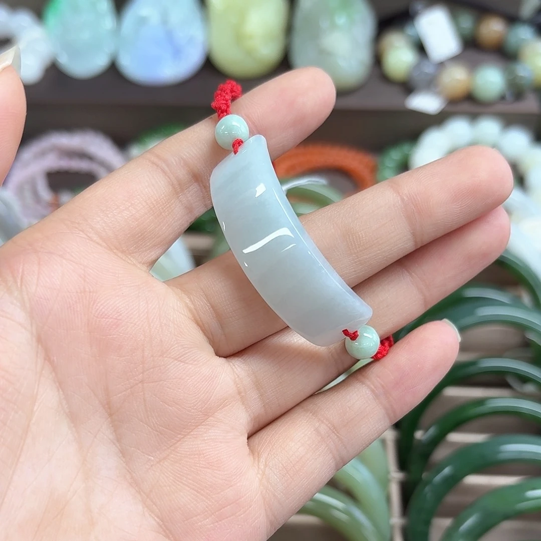 翡翠手链未镶嵌翡翠