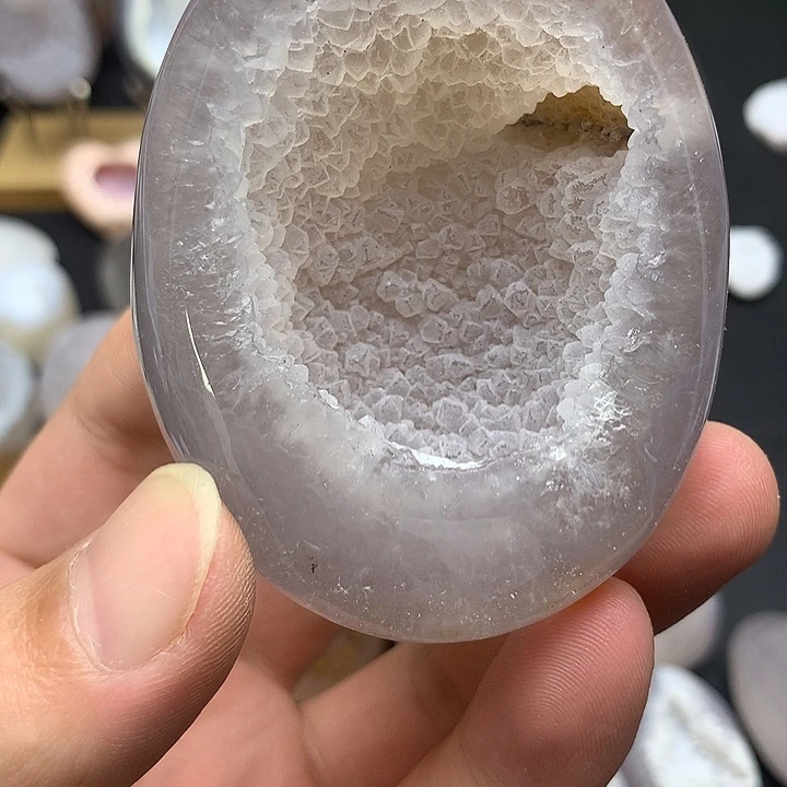 玛瑙/玉髓未镶嵌珠宝奇石