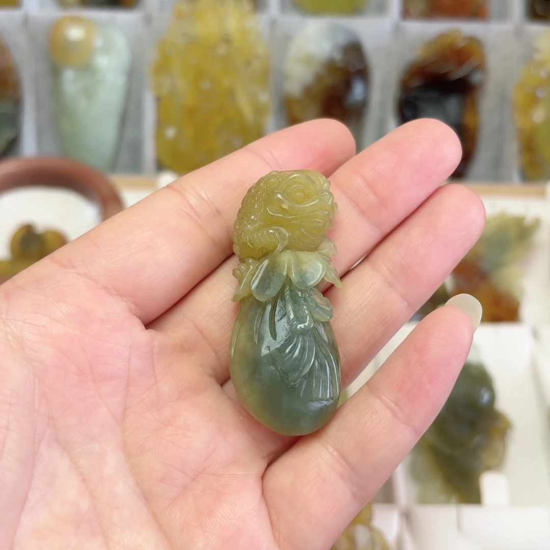 未镶嵌蛇纹石玉吊坠(不含链)
