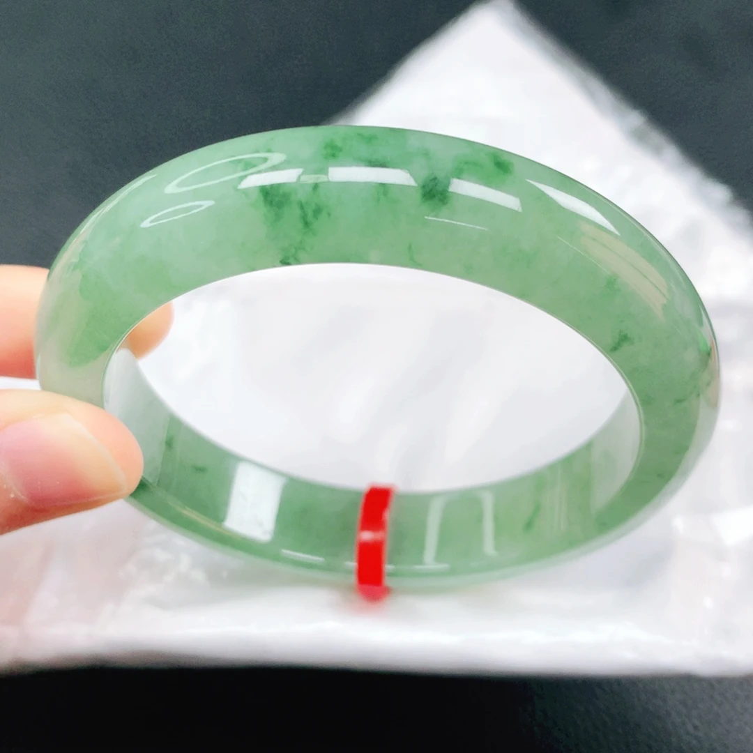 翡翠未镶嵌手镯56圈