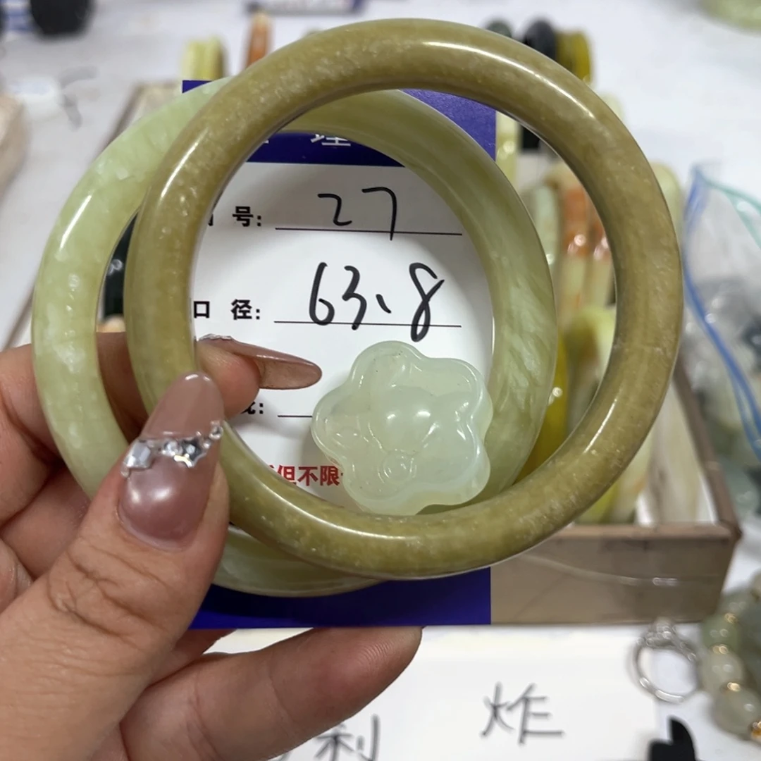 蛇纹石玉手镯未镶嵌长****