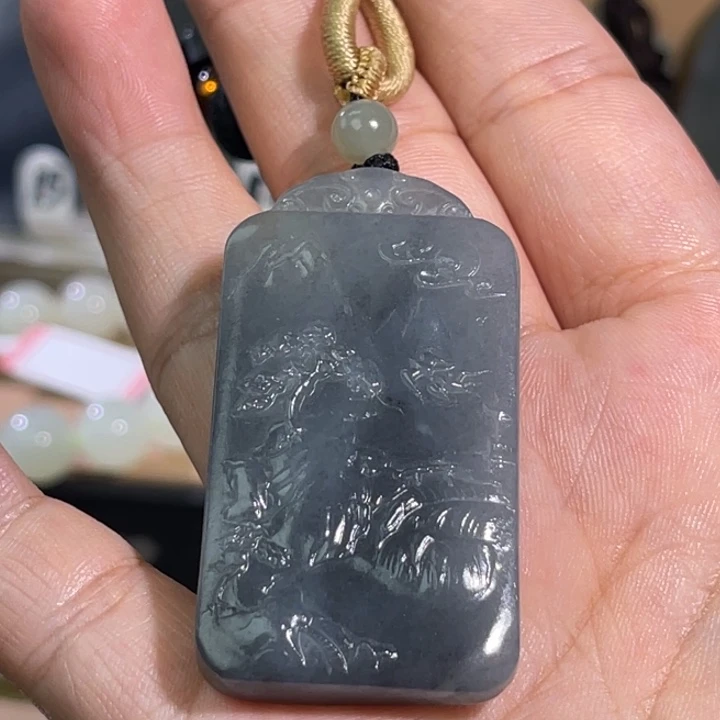 八***个和田玉未镶嵌颈饰