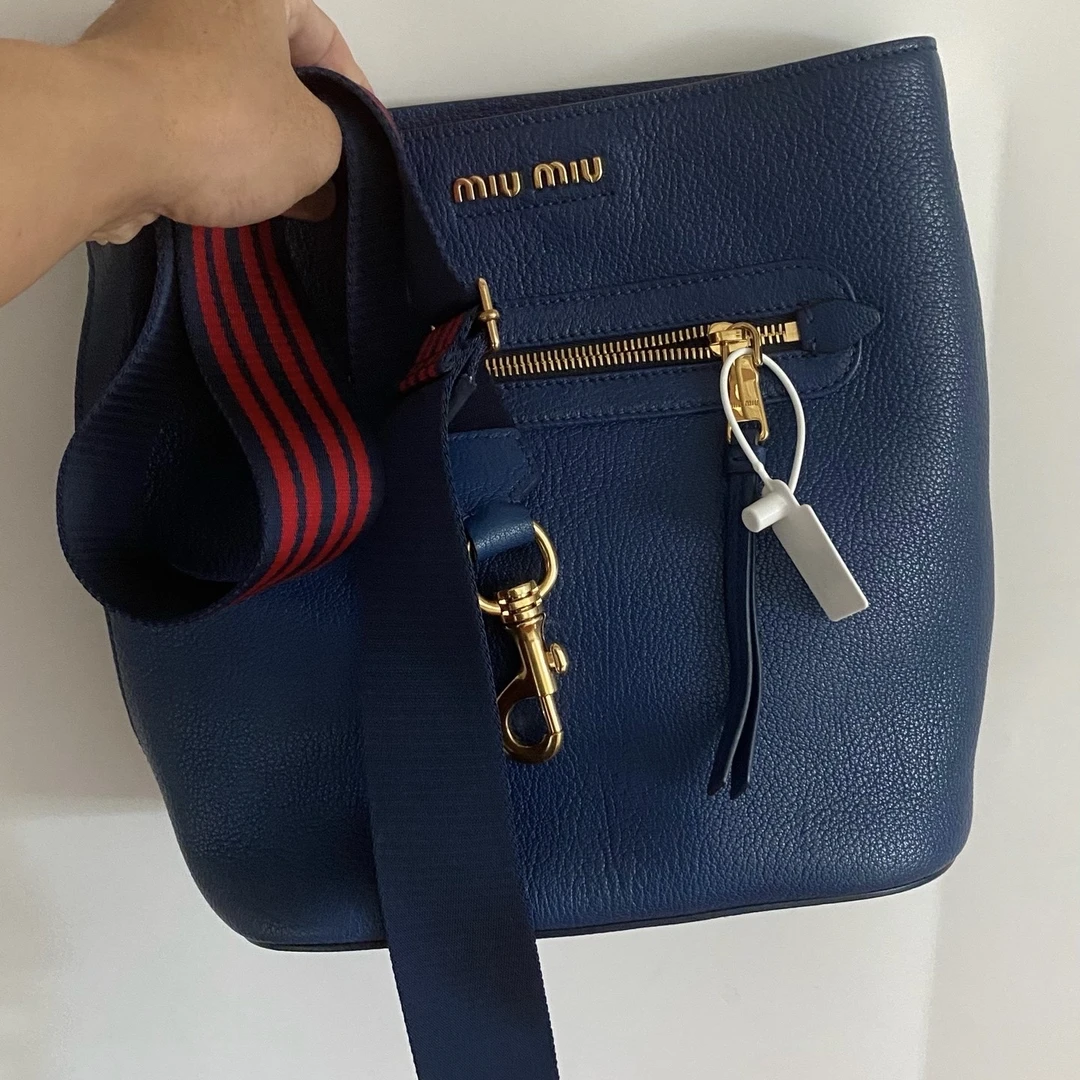 95新 MIU MIU/缪缪 小野专属/95新/缪缪/单肩包/DC8058
