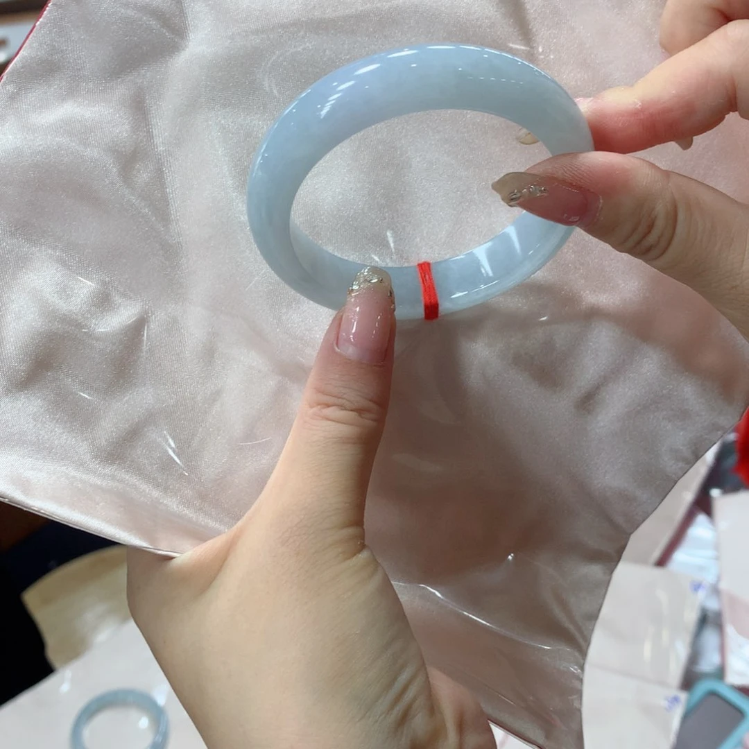 翡翠手镯未镶嵌买断