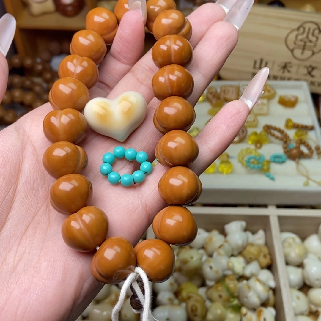 猴头核桃手串16奶油泡芙手持爱心绿卡环