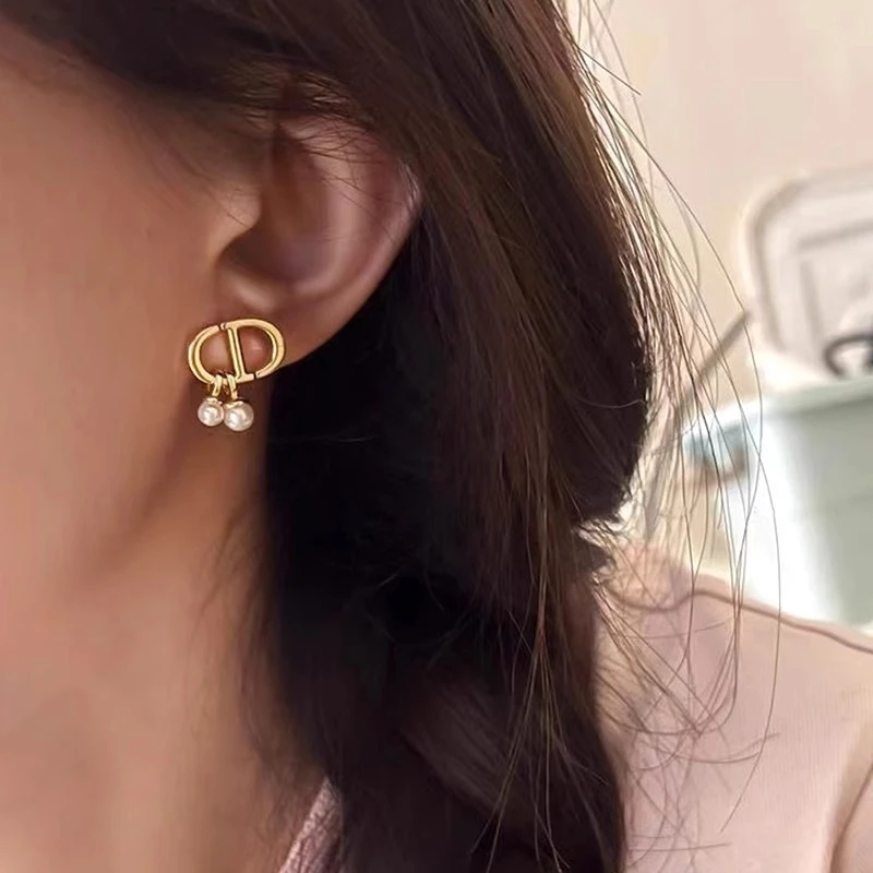 铜合金耳饰  时尚百搭个性珍珠流苏CD耳钉简约耳环气质新款耳饰