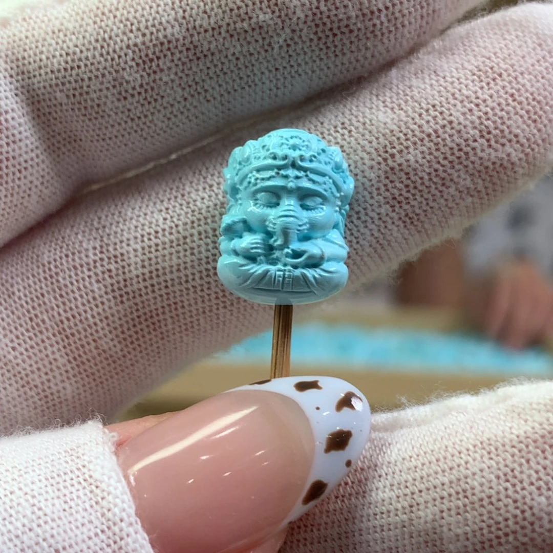 绿松石未镶嵌挂件