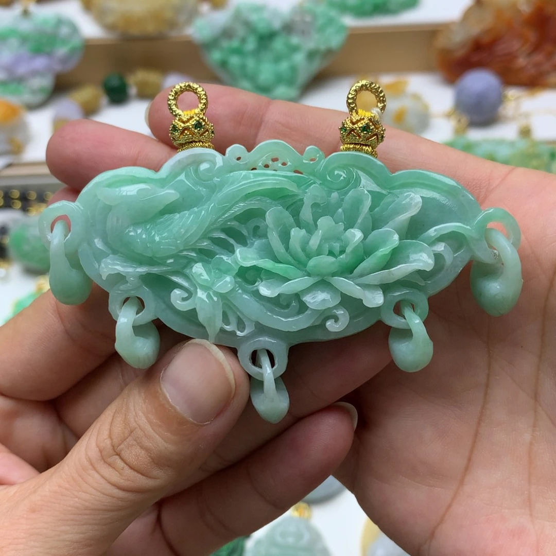 翡翠未镶嵌颈饰翡翠