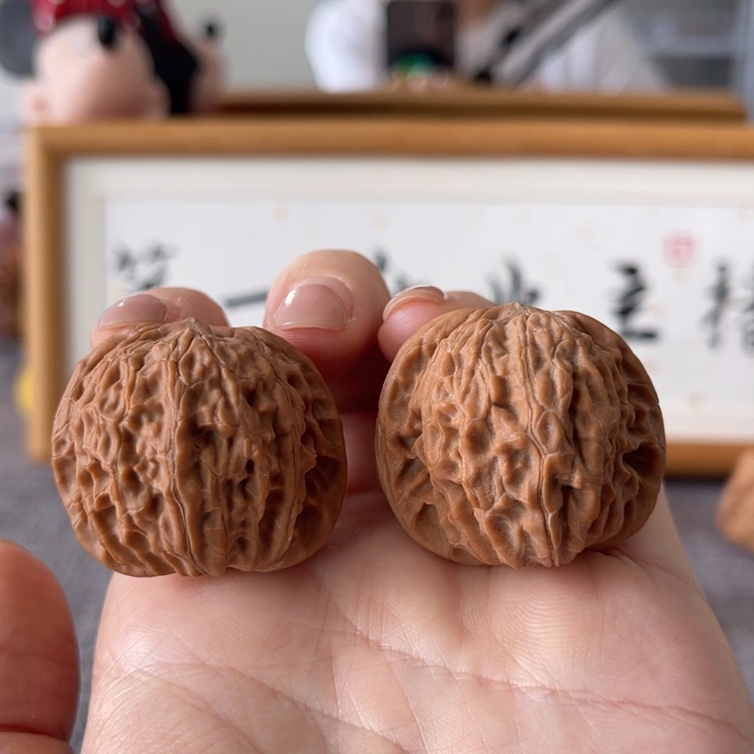 文玩核桃吊坠37红皮磨盘全品