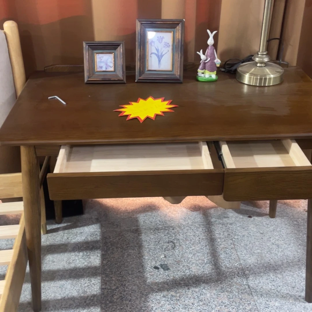 木白腊木胡桃色书桌1.3