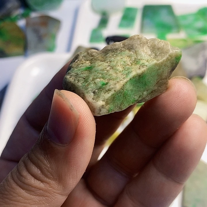 五***哥翡翠散珠天然翡翠A货挂件