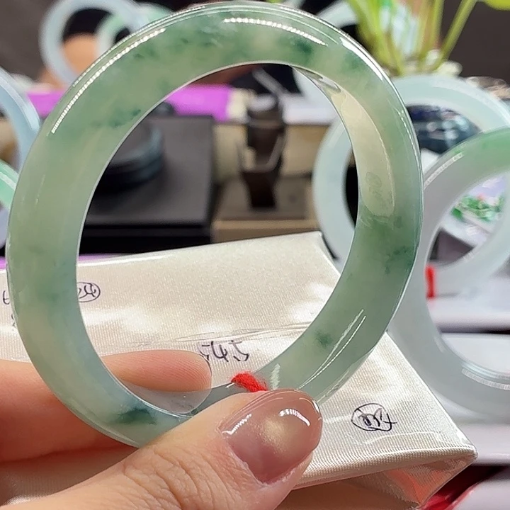 翡翠未镶嵌手镯54.5圈口（