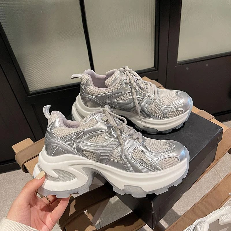 OMG！好穿到想哭~6cm厚底增高松糕底闪耀银色透气网纱软底老爹鞋