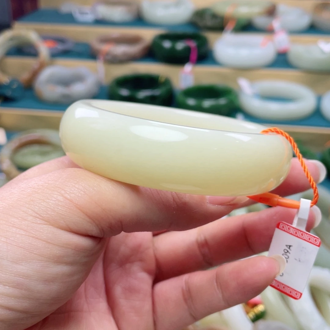 未镶嵌手镯和田玉圈口60