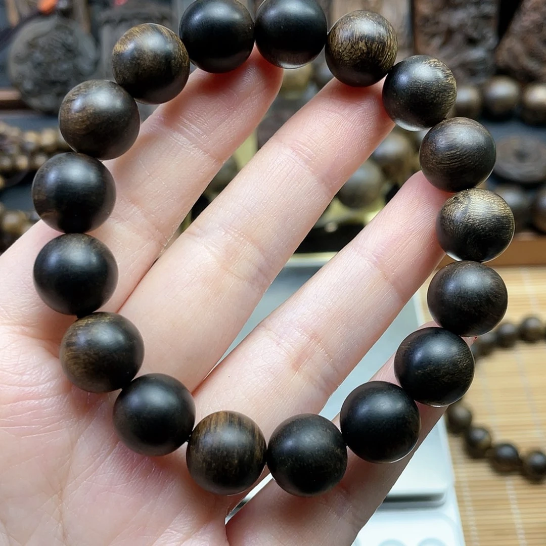 沉香手串刚*达拉干沉香