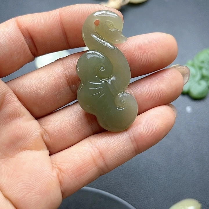 【闪购商品】颈饰未镶嵌和田玉