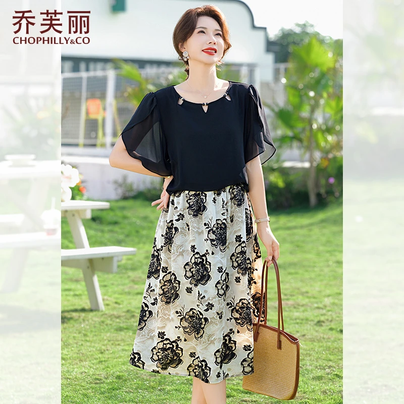 妈妈夏装端庄大气连衣裙2025新款中老年女夏季时尚洋气假两件裙子