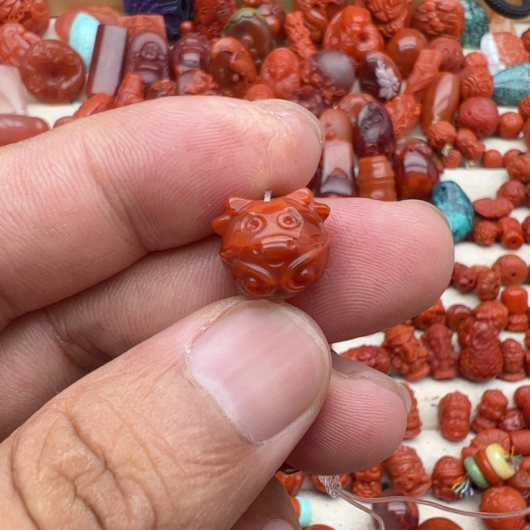 南红玛瑙配饰未镶嵌