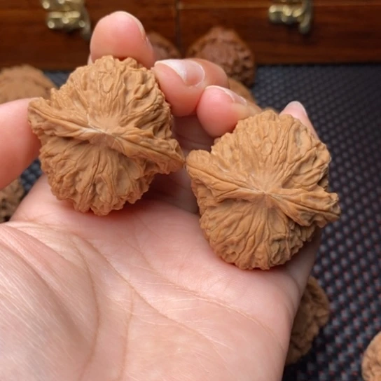您***5吊坠文玩核桃43全品南疆石