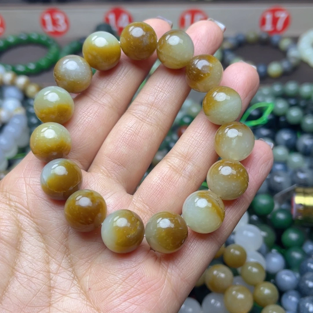 十***年和田玉未镶嵌手链